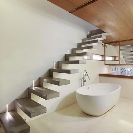 Superb Loft Center Of Апартаменты