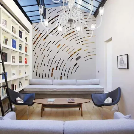 Апартаменты Superb Loft Center Of Париж