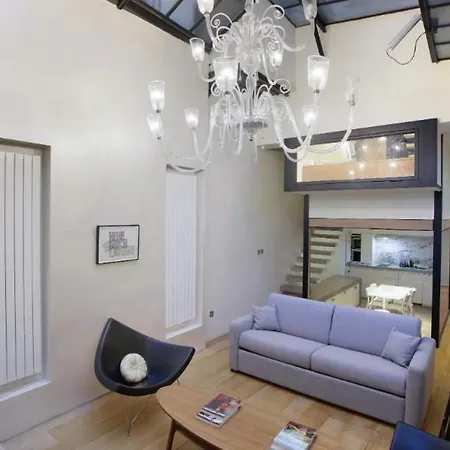 Апартаменты Superb Loft Center Of Париж
